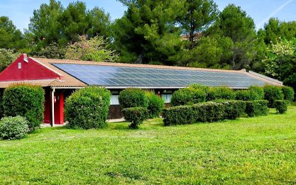 585 watt solar panel price in pakistan